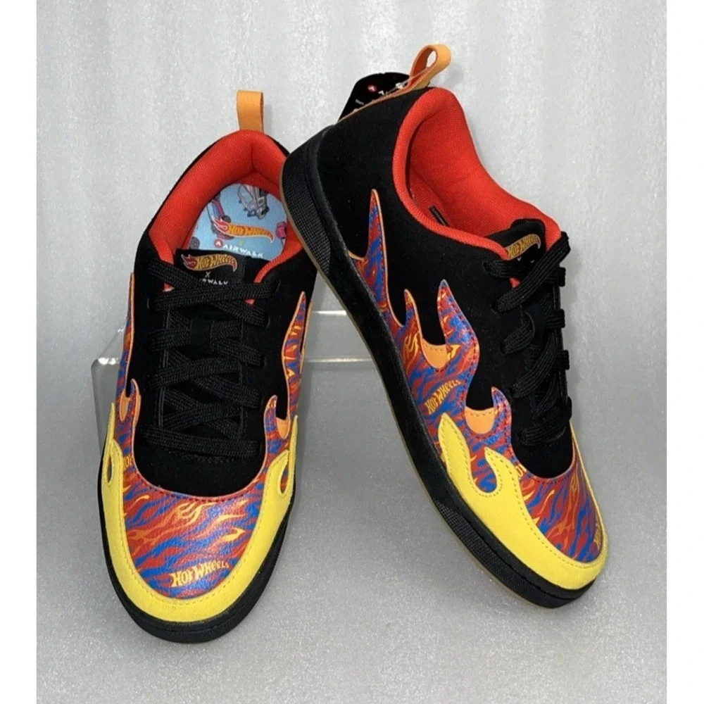 Airwalk x Hot Wheels Classic 2.0 Casual Skate OG Sneakers Big Boys‎ Size 6 New